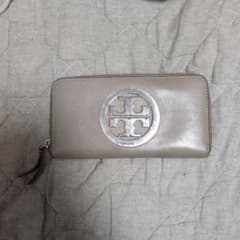 Tory Burch ベージュレザー長財布のサムネイル