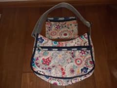 レスポートサック LeSportsac 花柄ショルダーバッグとポーチセットのサムネイル