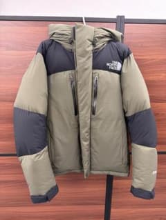 THE NORTH FACE ダウンジャケット カーキ ブラックのサムネイル