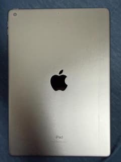Apple iPad 第７世代 128GB スペースグレイ 本体のサムネイル