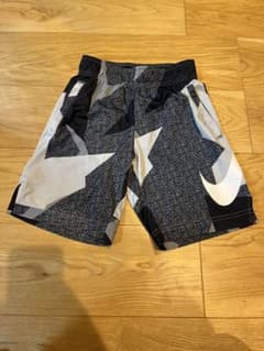 Nike Dri-FIT ショートパンツ キッズXSのサムネイル