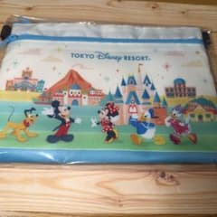 ジャルパックオリジナル　東京ディズニーリゾート®︎ダブルファスナーポーチのサムネイル
