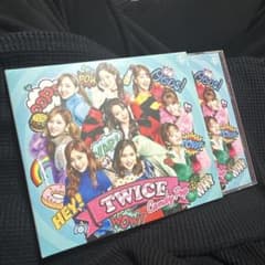 TWICE Candy Pop 2枚組 CDとDVDのサムネイル