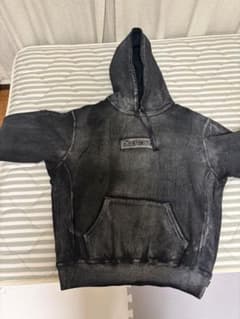 Supreme マルジェラ ブラック パーカー フロントロゴ付き - メルカリ