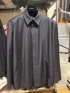 き*ー様 BALENCIAGA ダークグレー ストライプ ジャケット き*ー様 BALENCIAGA ダークグレー ストライプ ジャケット - メルカリ
