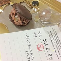 Q-pot 新品《原宿本店限定》⭐️クリーミー チョコマカロン⭐️バックチャームのサムネイル