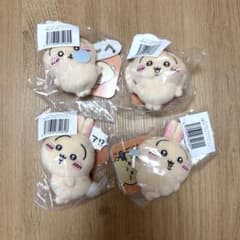 ちいかわ うさぎだらけくじ E賞ぬいぐるみバッジ 4 種セット まとめ売りのサムネイル