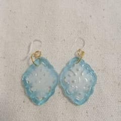 ハンドメイド ピアス 透かし模様 ブルーのサムネイル