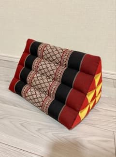 タイ 三角枕 4段 アジアンテースト 未使用品 - メルカリ