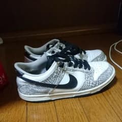 NIKEダンクロー白蛇のサムネイル