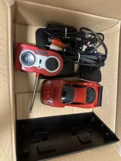 ラジコンカー 赤色 コントローラー付きのサムネイル