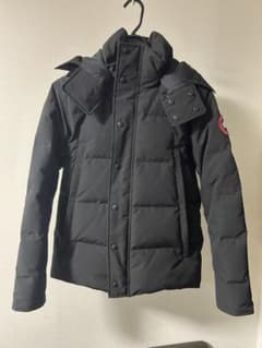Canada Goose ダウンジャケット ブラック - メルカリ