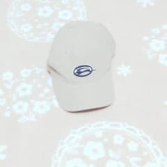 ベージュキャップのサムネイル