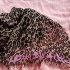 LV ルイヴィトン　LOVISVUITTON ストールのサムネイル