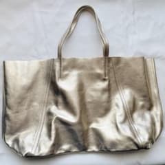 GIANNI CHIARINI シャンパンゴールド レザートートバッグ - メルカリ