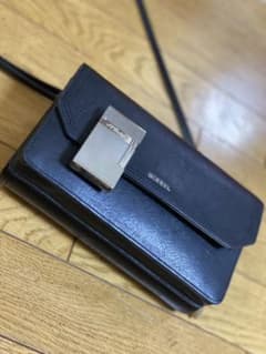 デュポンのサムネイル