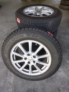 ブリジストンブリザック 225/65R17+エコフォルムのサムネイル
