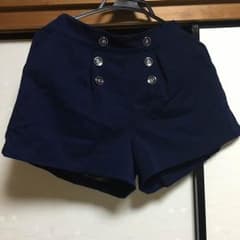 ショートパンツのサムネイル
