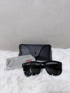 Ray-Ban RB 4260D 601/71 サングラスのサムネイル