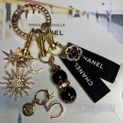CHANEL ホリデーＮｏ．5 CHANELリボンチャーム 天然石チャーム他のサムネイル