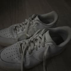 Nike Air Force 1 ホワイトのサムネイル