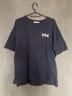 TYTYCLAPPY バックプリントTシャツ ネイビー フラワー ロゴTのサムネイル