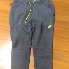 NIKE ナイキテックフリース　パンツ　グレーのサムネイル