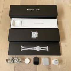 Apple Watch Nike+ Series 4 GPS 40mm シルバーのサムネイル