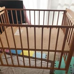 ベビーベッドのサムネイル