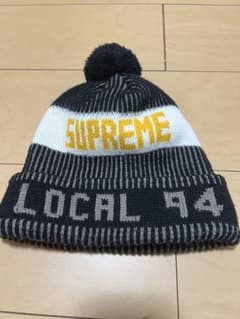 SUPREME LOCAL 94 ビーニー ポンポン付き - メルカリ