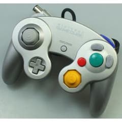 ゲームキューブコントローラー　シルバー　GCのサムネイル