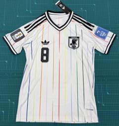 日本代表 ユニフォーム 2026 ワールドカップバッジ付 アウェイ　久保建英 日本代表 ユニフォーム 2026 ワールドカップバッジ付 アウェイ 久保