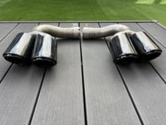 ポルシェ　カイエン 2018年式以降　4本出しマフラーカッター 左右セットのサムネイル