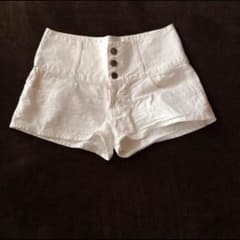 ショートパンツ  白のサムネイル