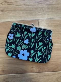 【新品未使用•廃盤】marimekko Pikkulempi柄　がま口ポーチのサムネイル