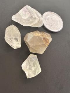 国産鉱物(188)天然水晶 原石 鉱物標本 4個セット長野県川上村産のサムネイル