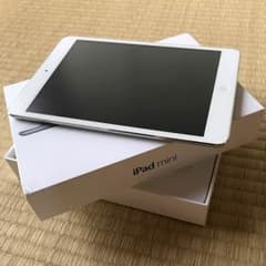 iPad mini 7.9inch Wi-Fiモデル 16GB シルバーのサムネイル