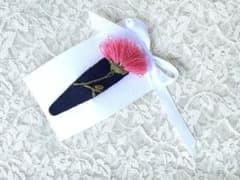 フラワーハンドメイド刺繍ヘアピン　送料込みのサムネイル