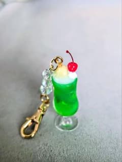 メロンソーダ ミニチュア キーホルダー チャームのサムネイル