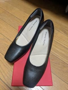 aki様専用　※ほぼ未使用※　跳べるパンプス　スクエアトゥヒールのサムネイル
