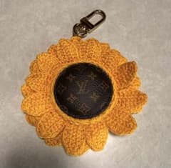 Louis Vuitton ひまわり キーホルダー Louis Vuitton ひまわり キーホルダー - メルカリ