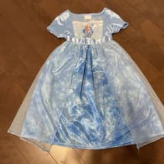 アナと雪の女王　ワンピースのサムネイル