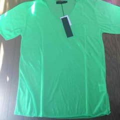roshellのTシャツのサムネイル