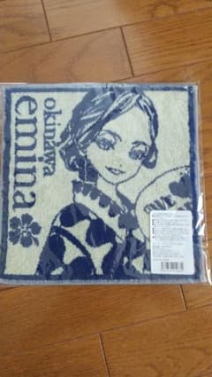 エミーナ 安室奈美恵 沖縄限定 ハンドタオル
沖縄限定  ハンドタオルのサムネイル