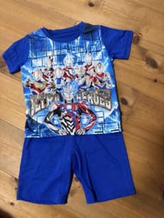 ウルトラヒーローズ 光る半袖パジャマ 上下セットのサムネイル