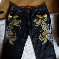 蛇刺繍ジーパン42インチのサムネイル