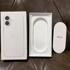 iPhone 17 ホワイト 箱・付属品付きのサムネイル