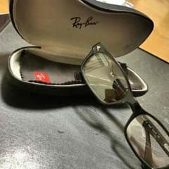 RayBan 黒縁メガネのサムネイル