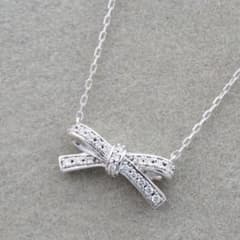 アーカー ネックレス ダイヤ 0.08ct プチリュバン リボン K18WG - メルカリ
