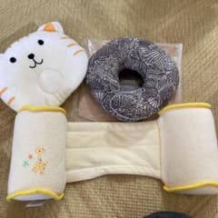 赤ちゃん用枕のセットのサムネイル